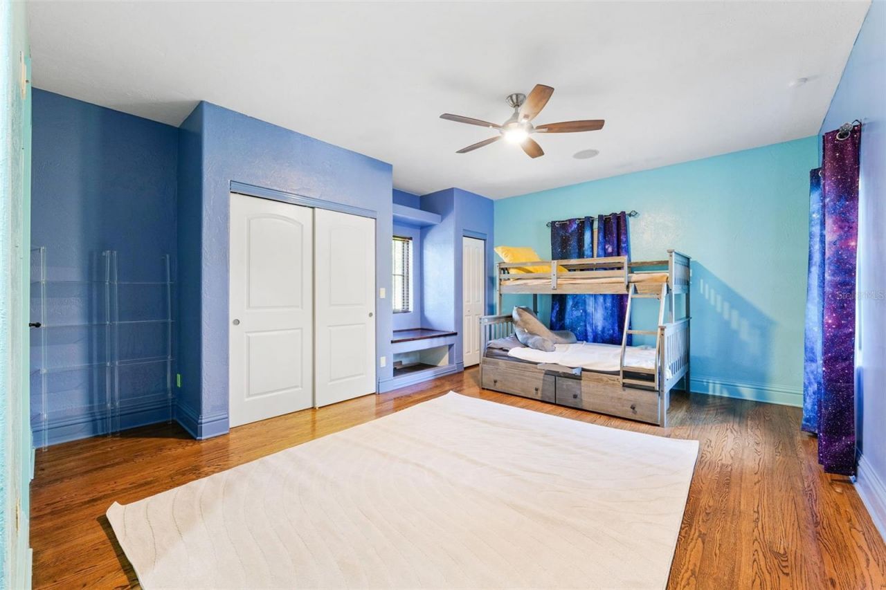 4555 W Swann Avenue, Tampa, FL 33609 Photo