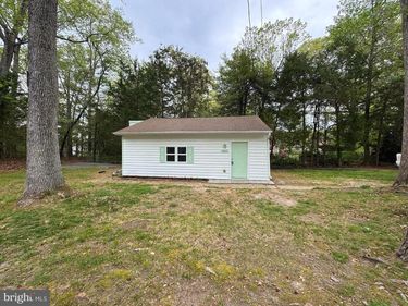 1605 LAKEVIEW DRIVE, COLONIAL BEACH, VA 22443