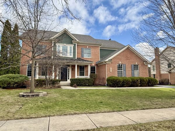 354 Baltimore Drive , Vernon Hills, IL 60061