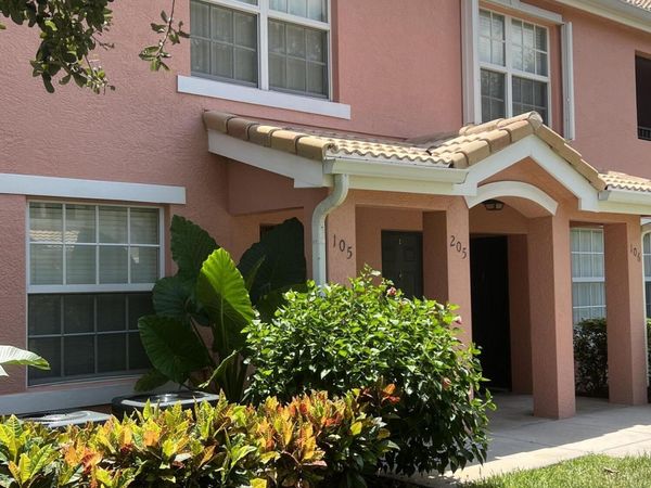 138 SW Peacock Boulevard, Unit 20105, Port St. Lucie, FL 34986