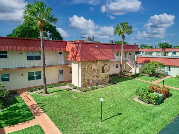 12021 W Greenway Drive, Unit 105, Royal Palm Beach, FL 33411