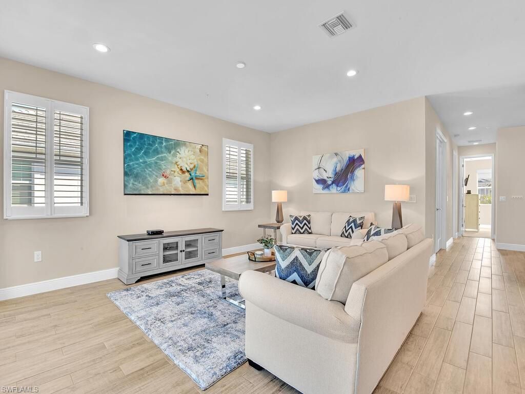 2561 Seychelles Dr, Unit 308, Naples, FL 34112 Photo
