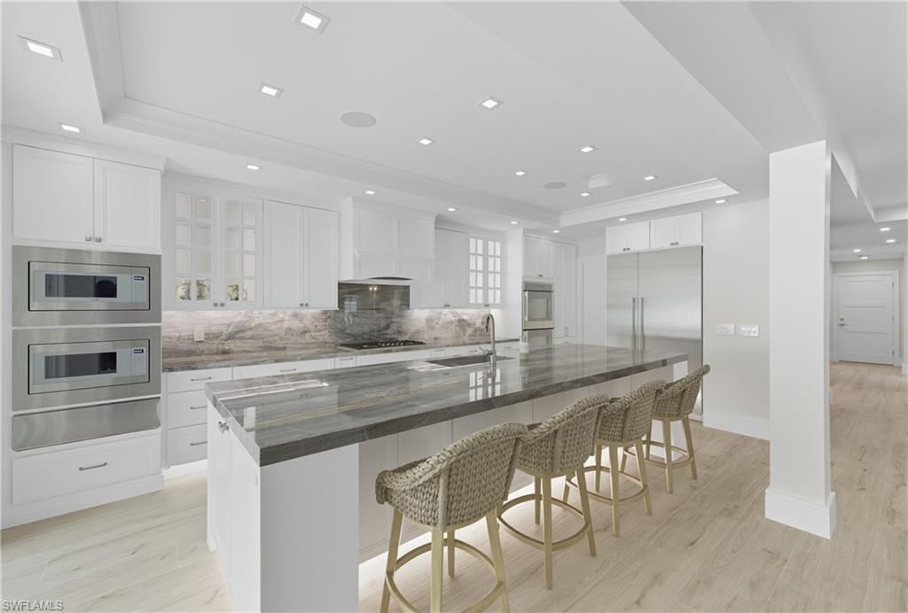 360 Carlton Pl, Unit 11, Naples, FL 34108 Photo