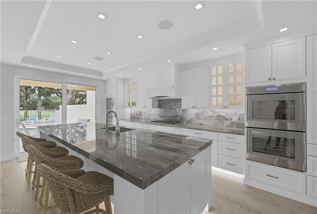 360 Carlton Pl, Unit 11, Naples, FL 34108 Photo