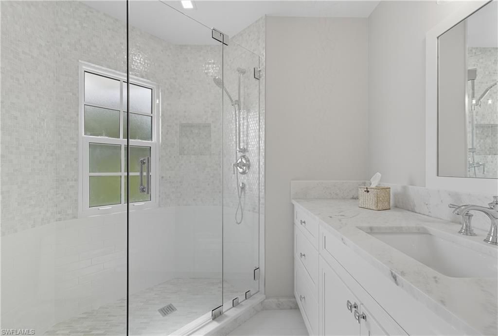 360 Carlton Pl, Unit 11, Naples, FL 34108 Photo