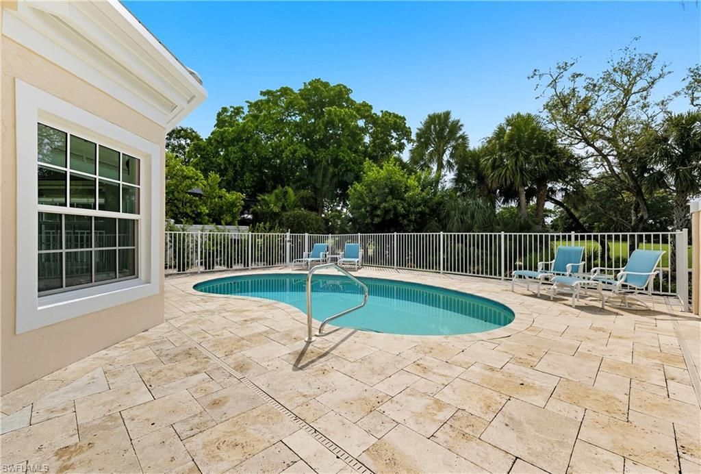 360 Carlton Pl, Unit 11, Naples, FL 34108 Photo