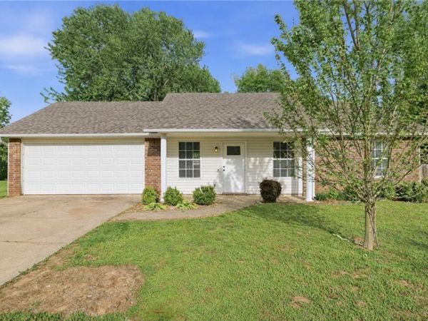 228 Samuel Place , Farmington, AR 72730