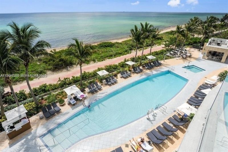 6799 Collins Ave, Unit 404, Miami Beach, FL 33141 Photo