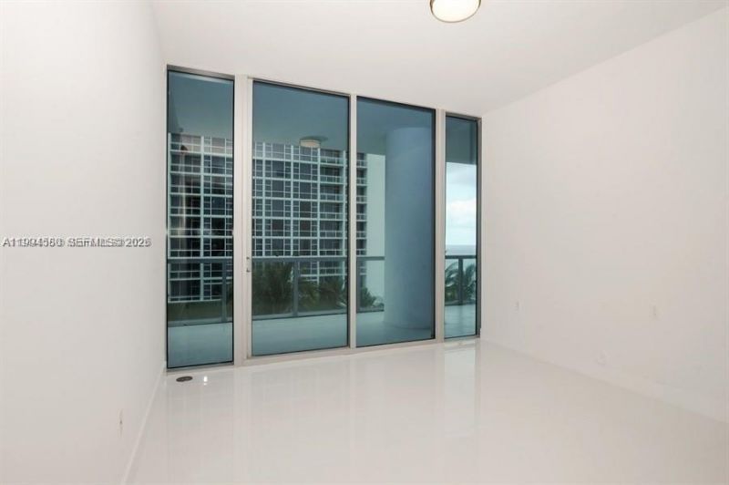 6799 Collins Ave, Unit 404, Miami Beach, FL 33141 Photo