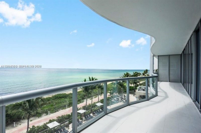 6799 Collins Ave, Unit 404, Miami Beach, FL 33141 Photo