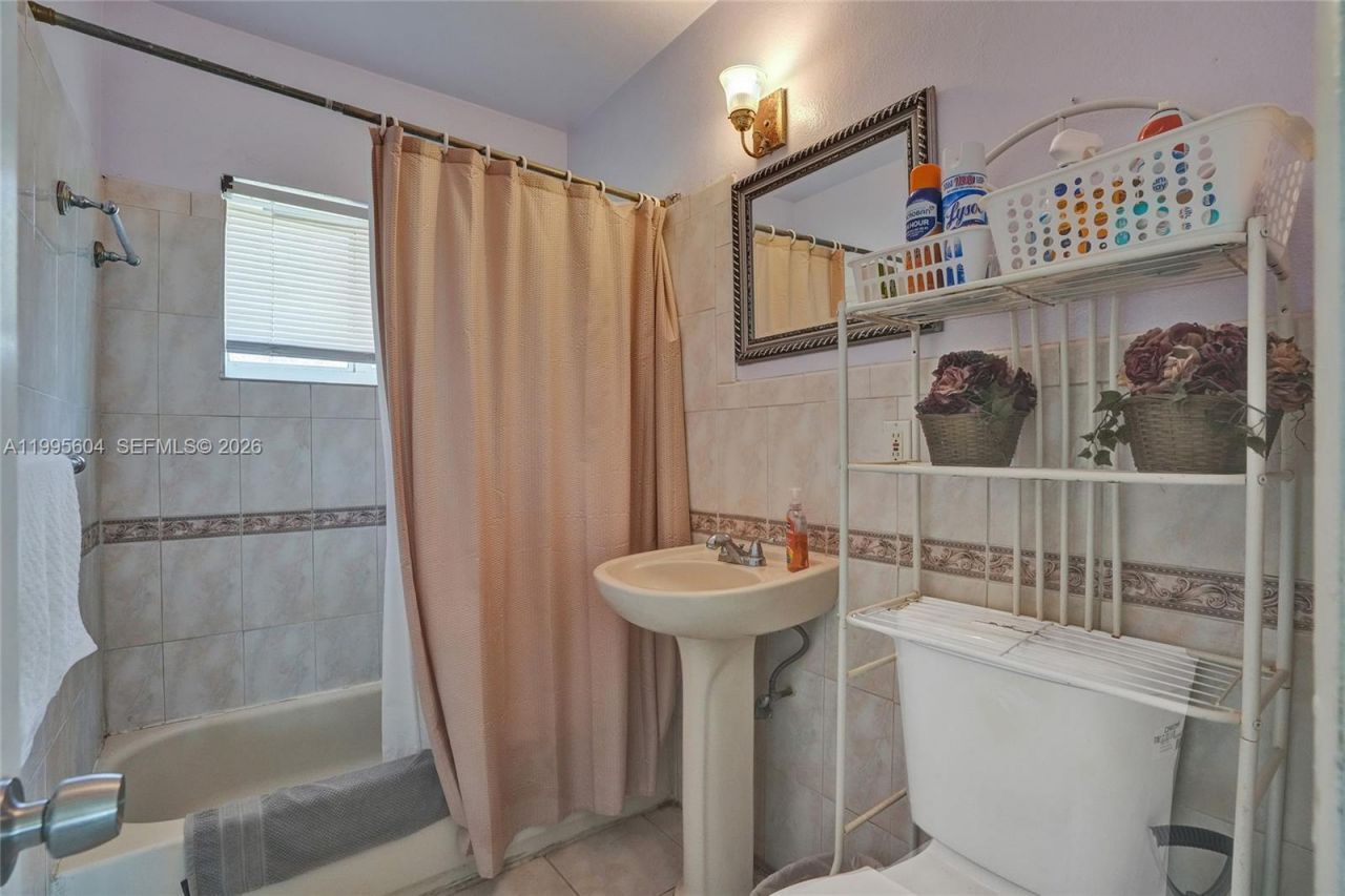 3811 NW 174th St, Miami Gardens, FL 33055 Photo