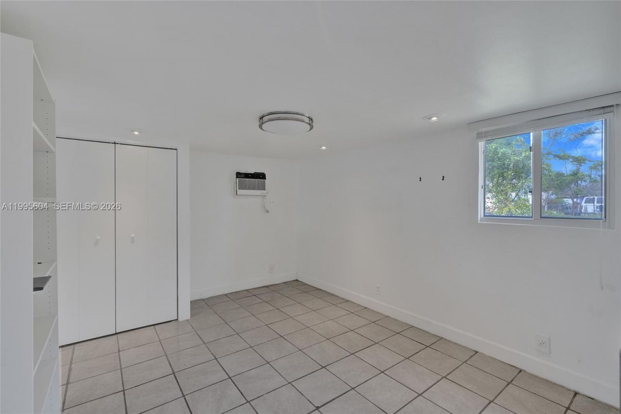 3811 NW 174th St, Miami Gardens, FL 33055 Photo