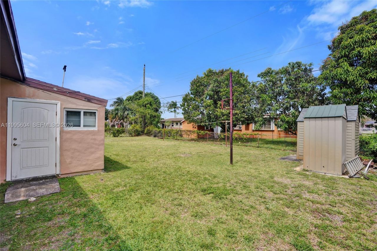 3811 NW 174th St, Miami Gardens, FL 33055 Photo