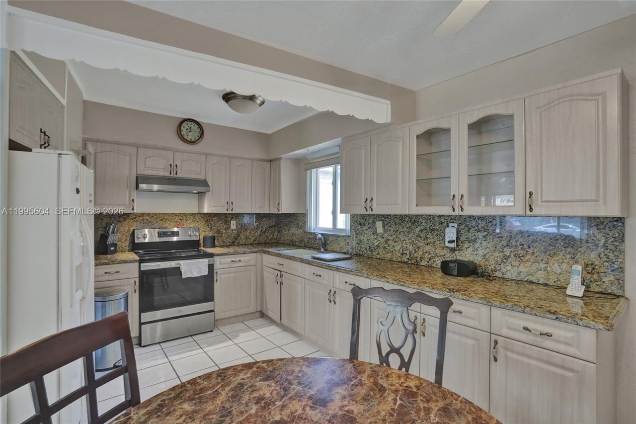 3811 NW 174th St, Miami Gardens, FL 33055 Photo