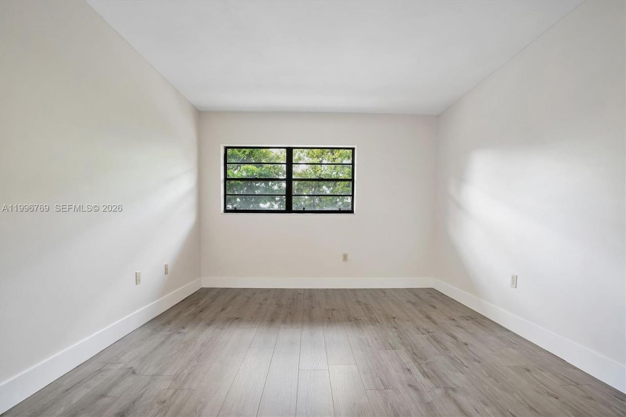 995 SW 84th Ave, Unit 309, Miami, FL 33144 Photo