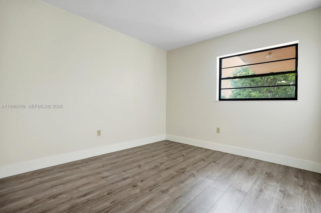 995 SW 84th Ave, Unit 309, Miami, FL 33144 Photo