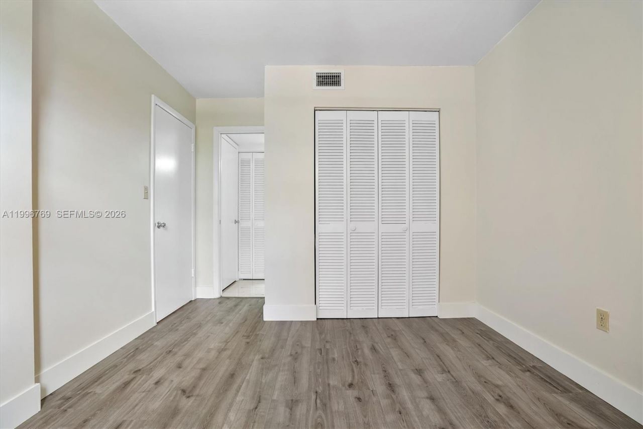 995 SW 84th Ave, Unit 309, Miami, FL 33144 Photo