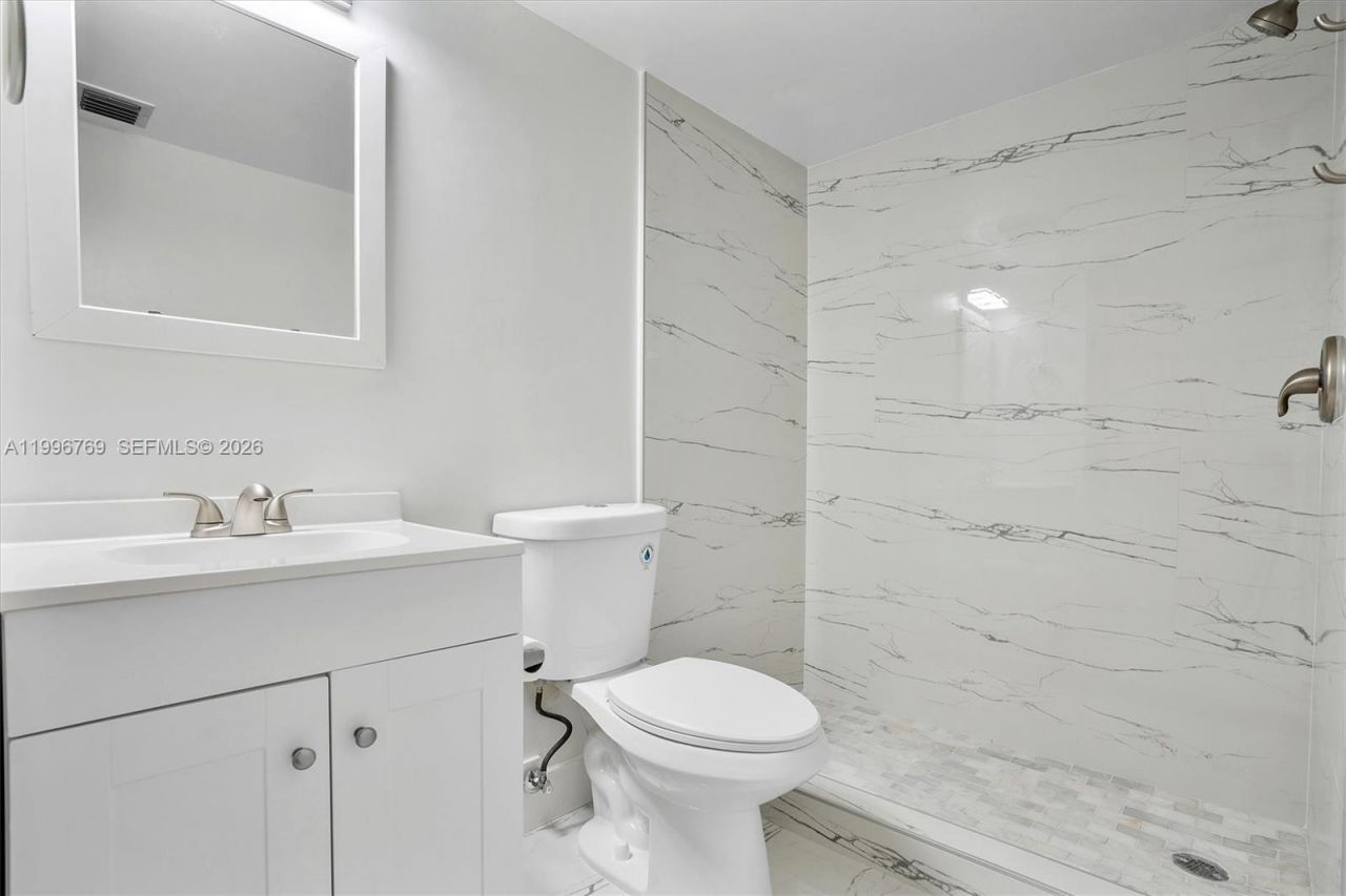 995 SW 84th Ave, Unit 309, Miami, FL 33144 Photo