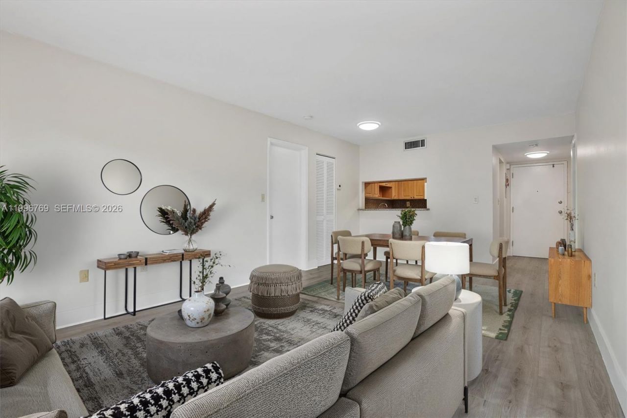 995 SW 84th Ave, Unit 309, Miami, FL 33144 Photo