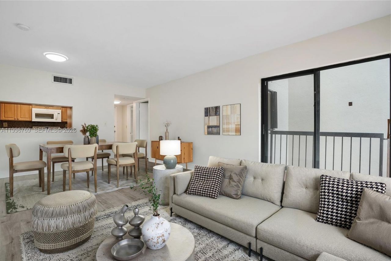 995 SW 84th Ave, Unit 309, Miami, FL 33144 Photo