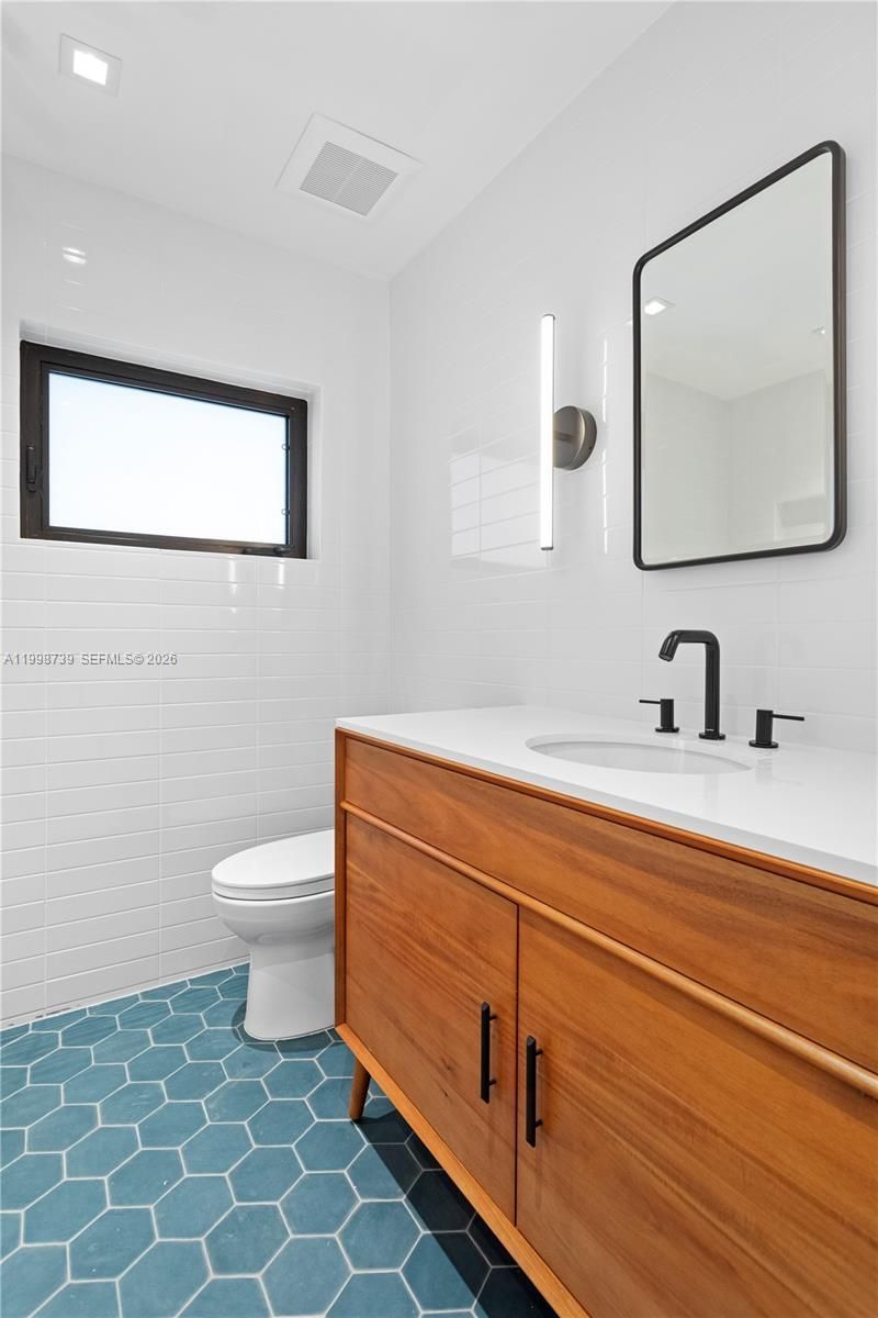 2345 SW 23rd Ter, Miami, FL 33145 Photo