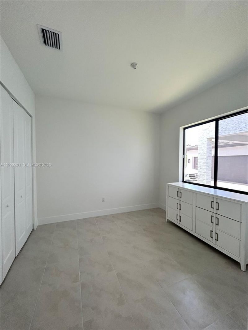 8037 NW 46th Ter , Doral, FL 33166 Photo