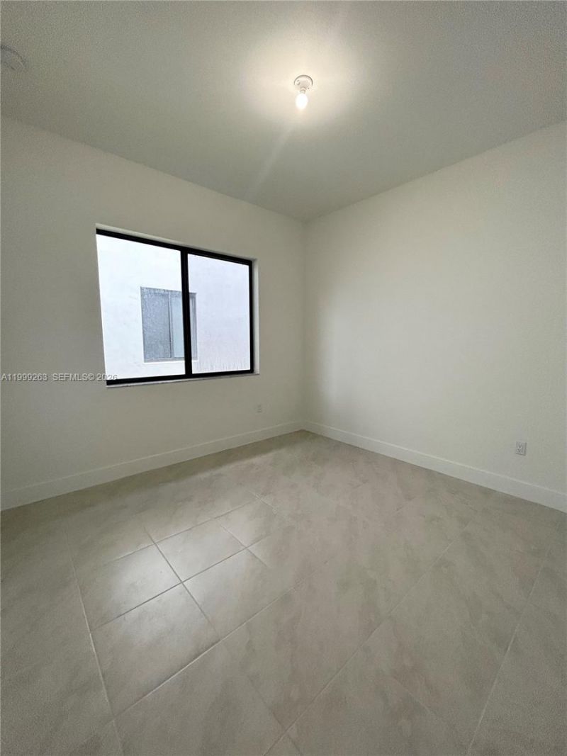 8037 NW 46th Ter , Doral, FL 33166 Photo