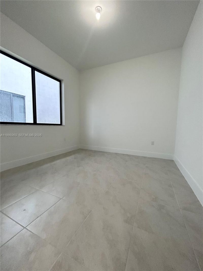 8037 NW 46th Ter , Doral, FL 33166 Photo