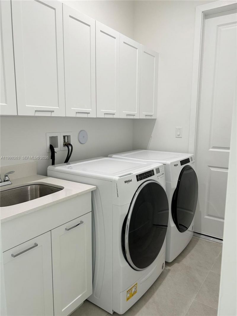 8037 NW 46th Ter , Doral, FL 33166 Photo