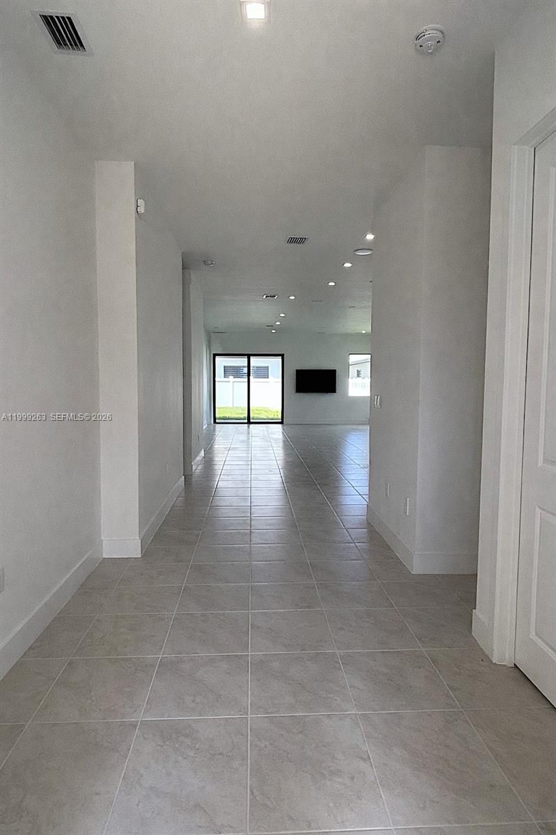 8037 NW 46th Ter , Doral, FL 33166 Photo