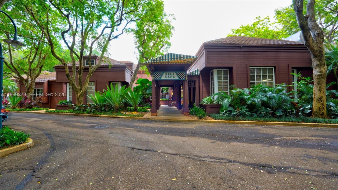 4000 Towerside Ter, Unit 908, Miami, FL 33138 Photo