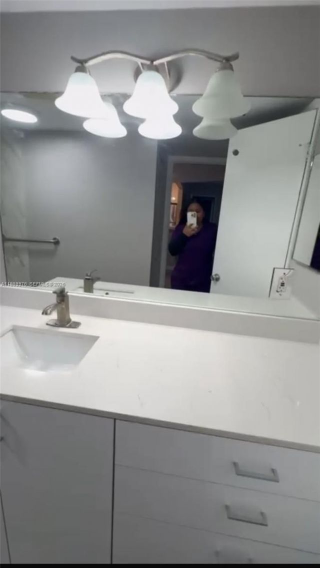 7100 NW 179th St, Unit 102, Hialeah, FL 33015 Photo