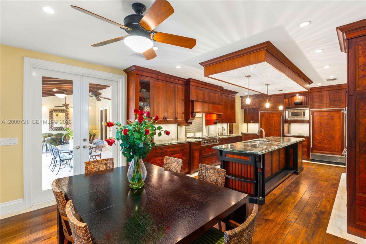 4867 SW 82nd St, Miami, FL 33143 Photo