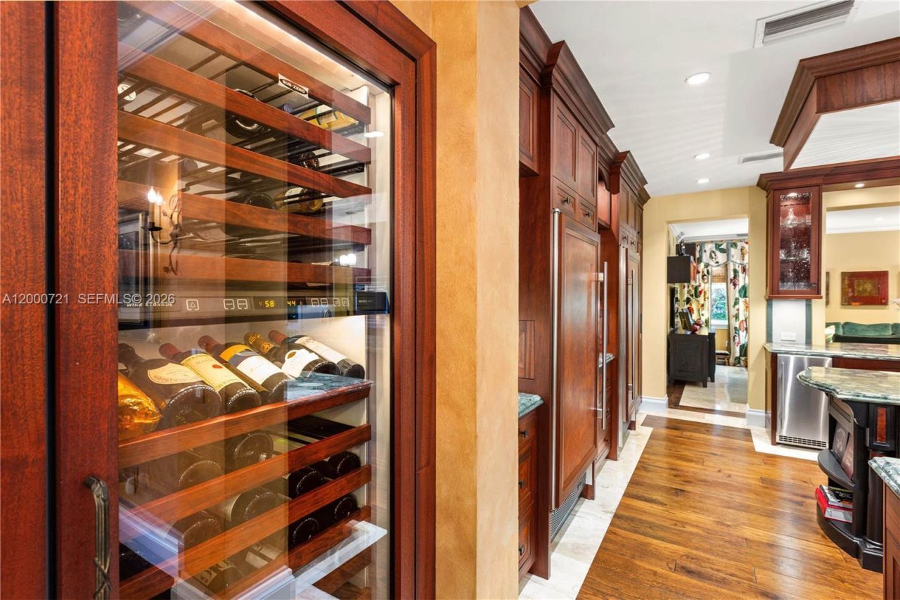 4867 SW 82nd St, Miami, FL 33143 Photo