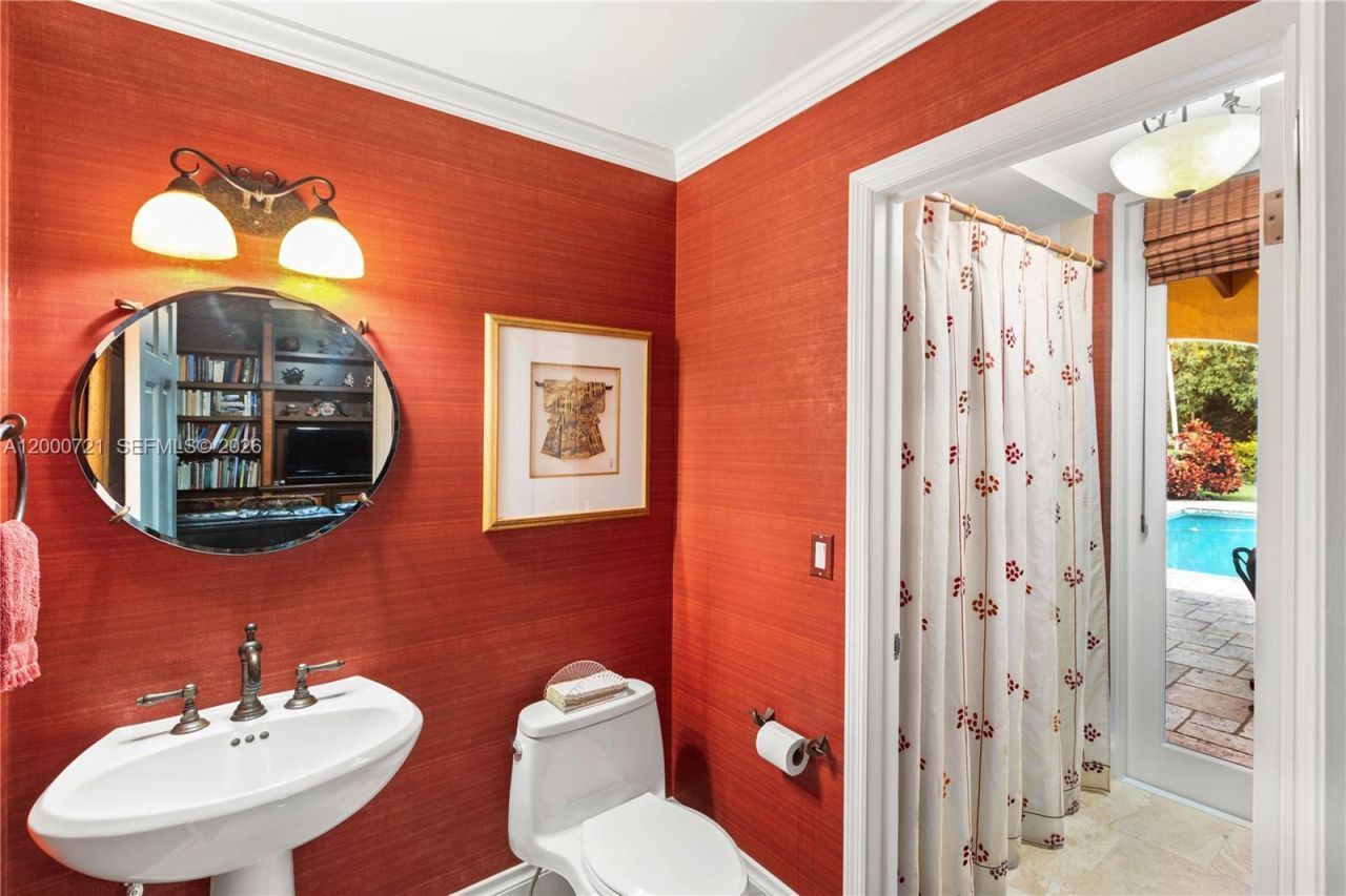 4867 SW 82nd St, Miami, FL 33143 Photo