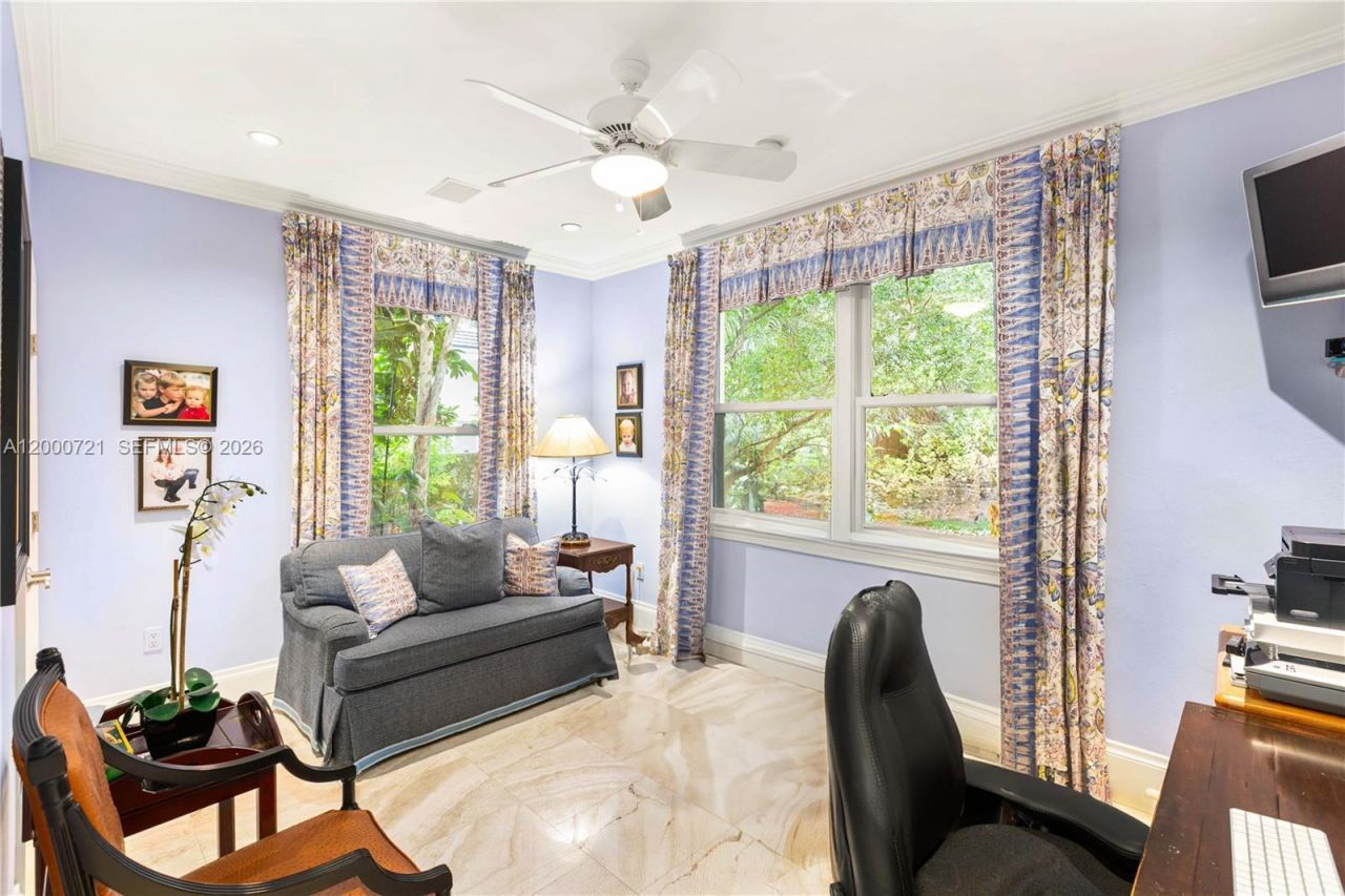 4867 SW 82nd St, Miami, FL 33143 Photo