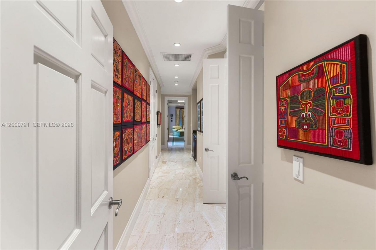 4867 SW 82nd St, Miami, FL 33143 Photo