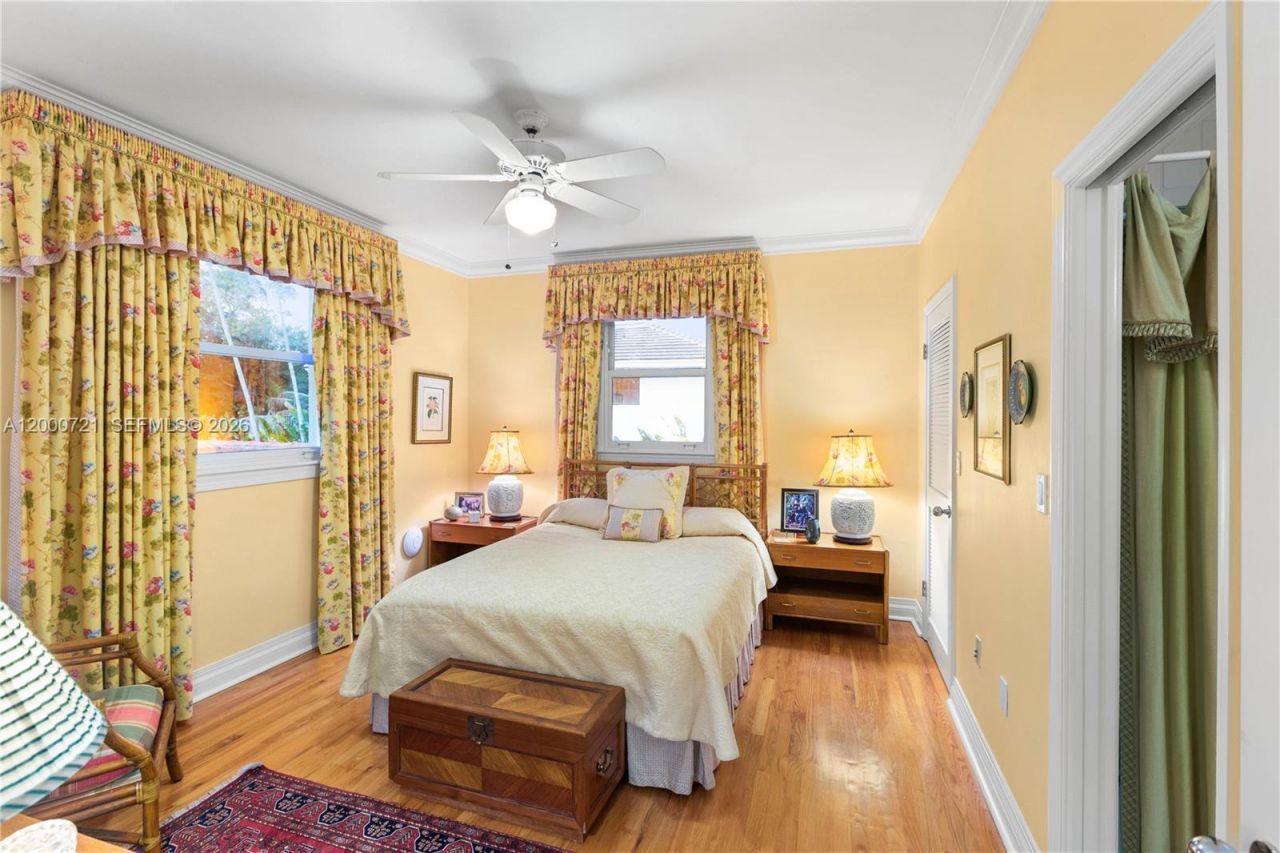 4867 SW 82nd St, Miami, FL 33143 Photo