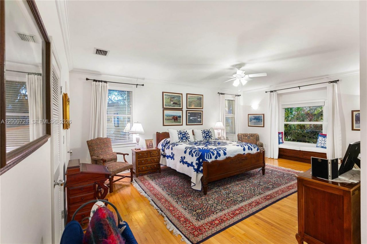 4867 SW 82nd St, Miami, FL 33143 Photo