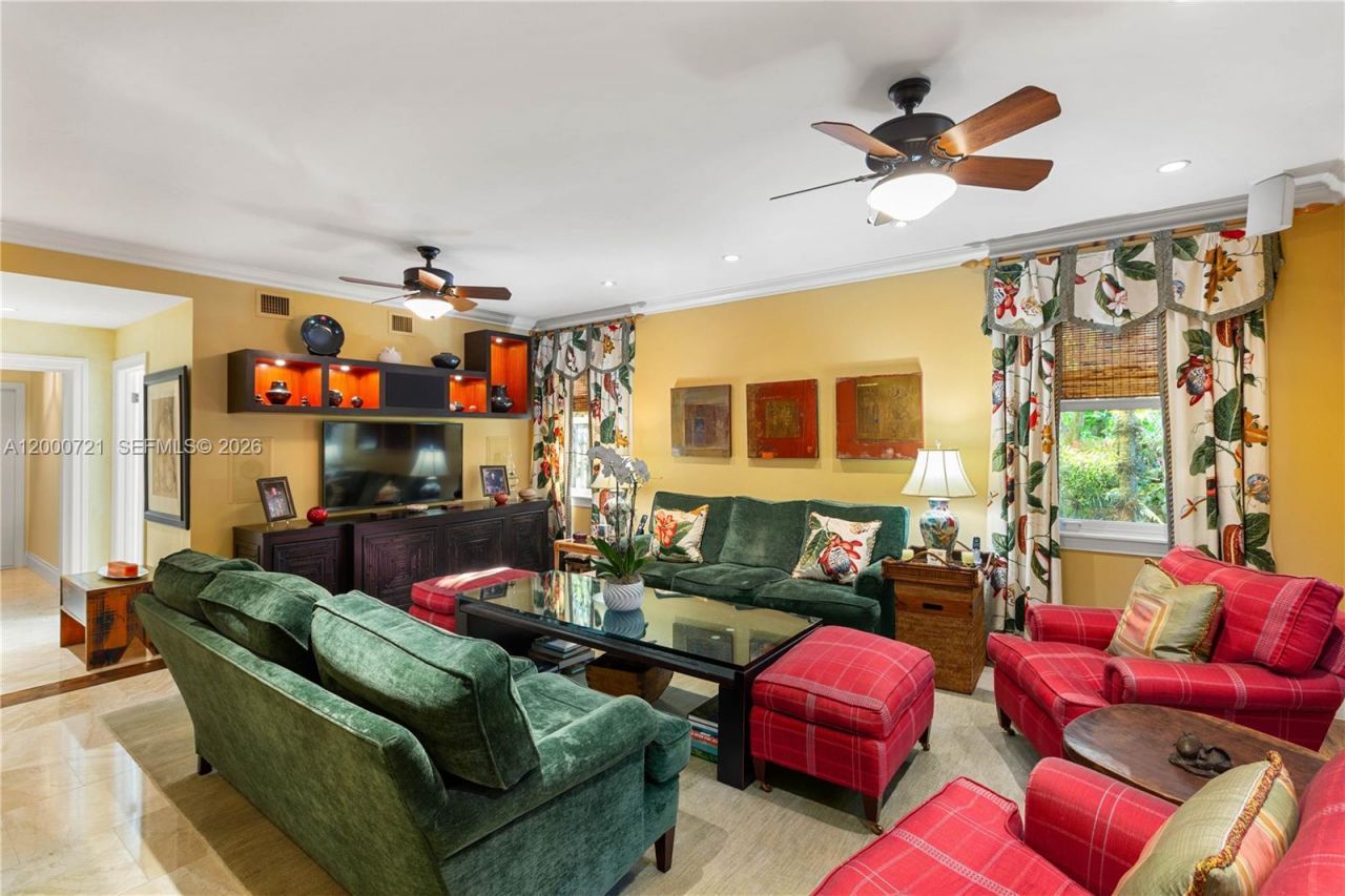 4867 SW 82nd St, Miami, FL 33143 Photo