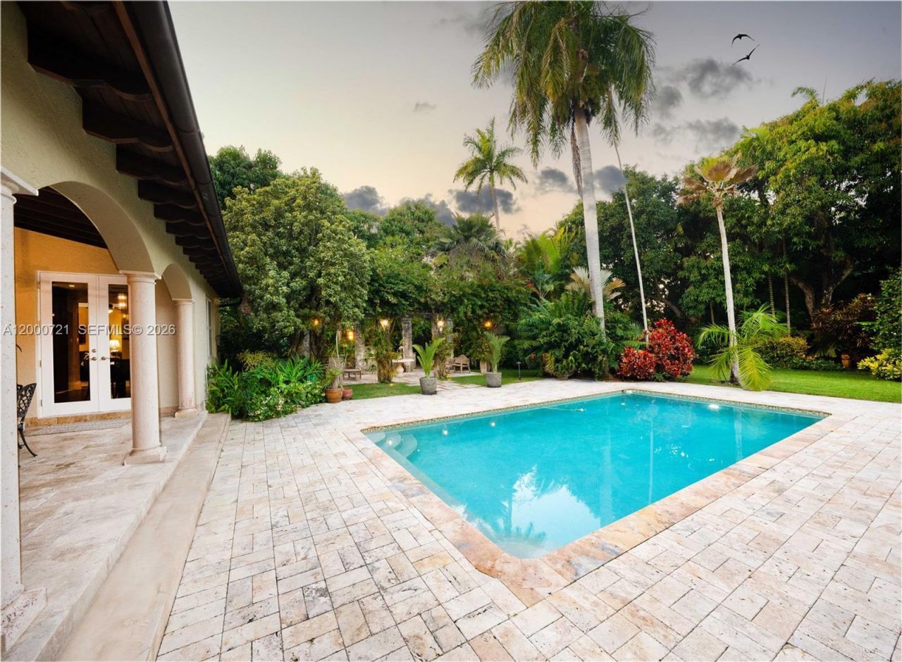 4867 SW 82nd St, Miami, FL 33143 Photo