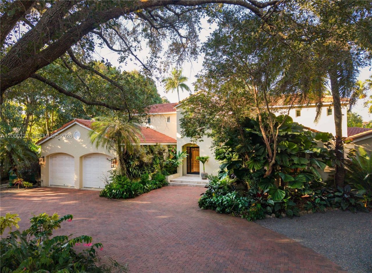 4867 SW 82nd St, Miami, FL 33143 Photo