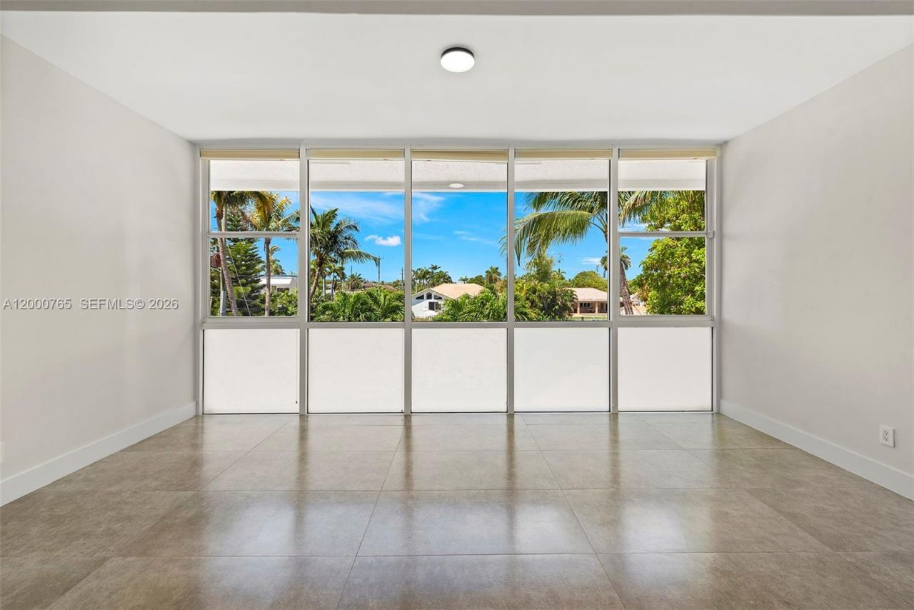 552 Palm Drive, Hallandale Beach, FL 33009 Photo