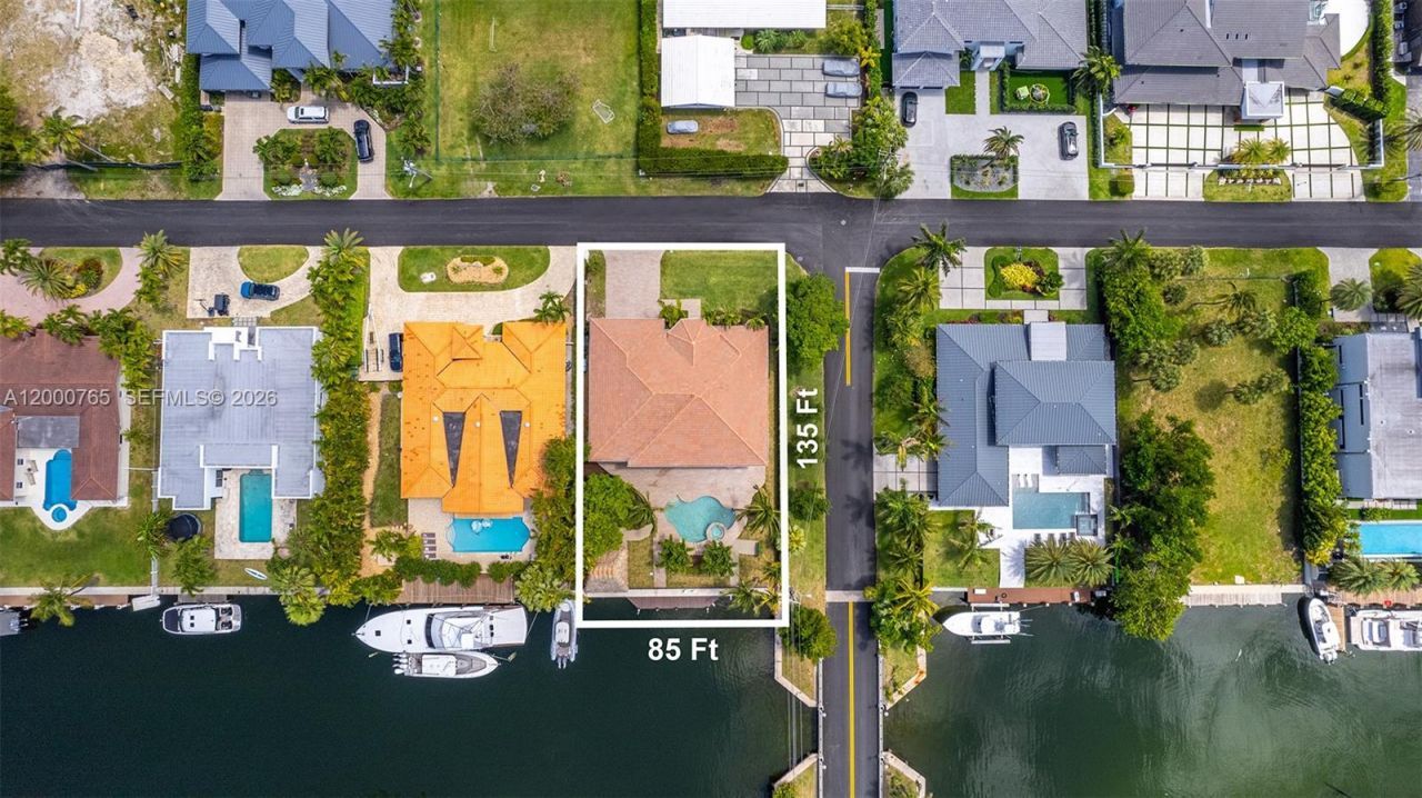 552 Palm Drive, Hallandale Beach, FL 33009 Photo