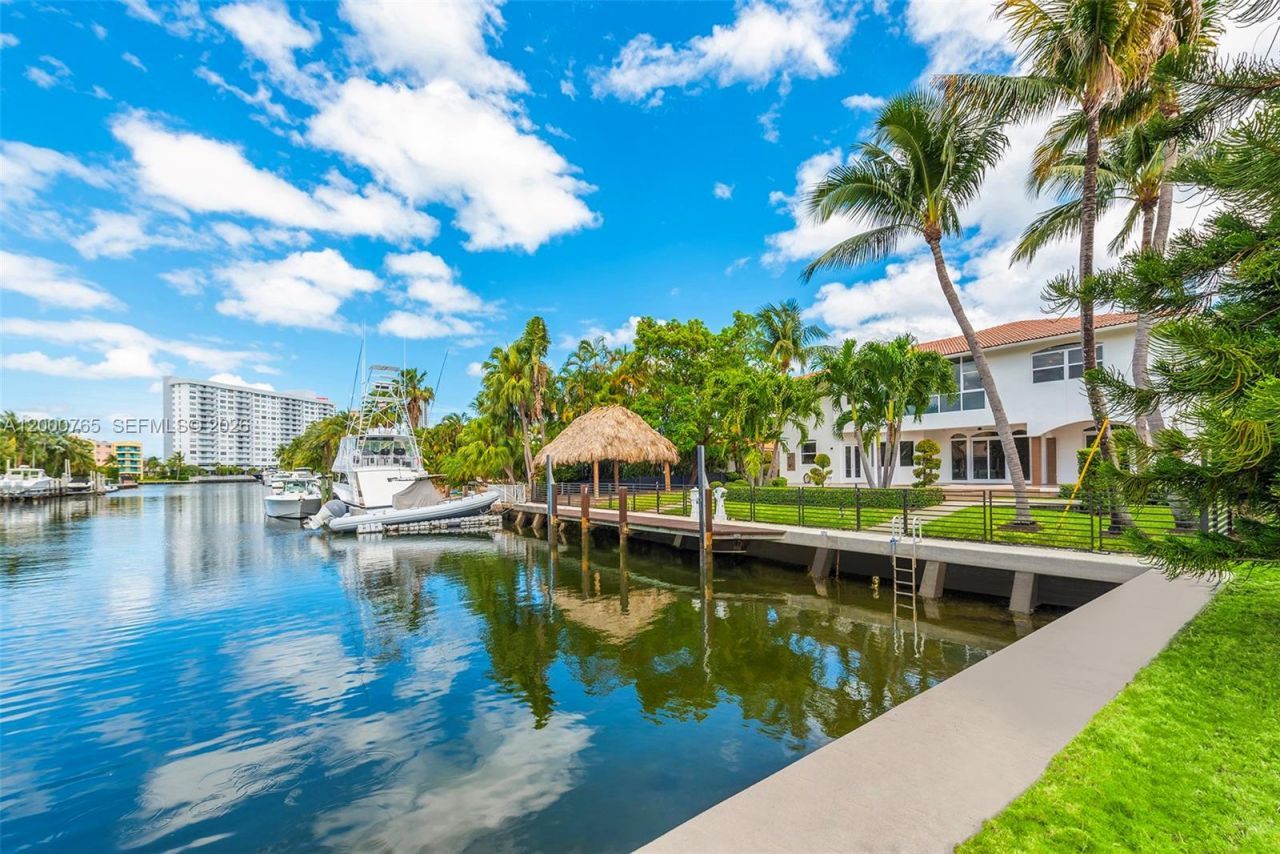 552 Palm Drive, Hallandale Beach, FL 33009 Photo