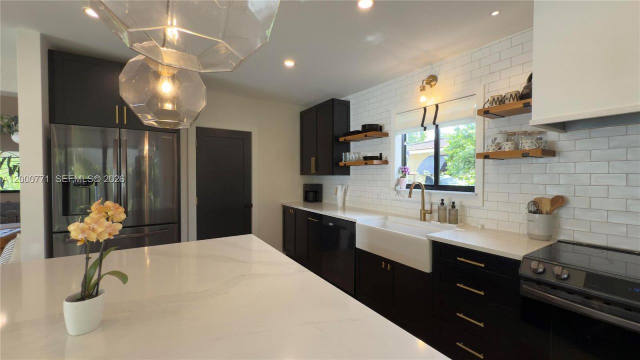 3261 SW 16th Ln, Miami, FL 33145 Photo