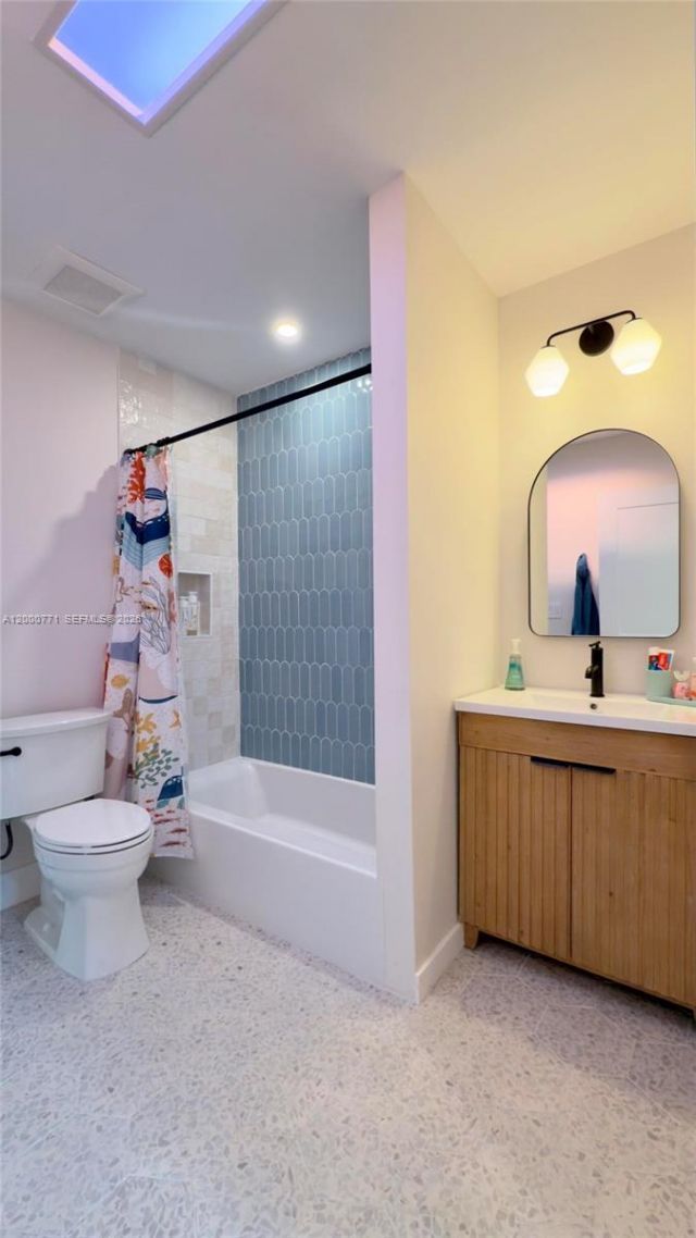 3261 SW 16th Ln, Miami, FL 33145 Photo