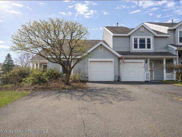 7 Sandra Lane, Rensselaer, NY 12144