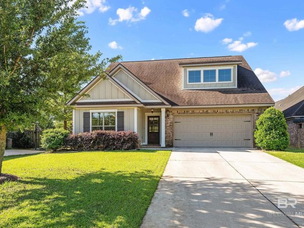 220 Hawthorne Circle, Fairhope, AL 36532