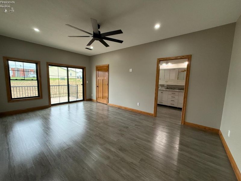 203 Crestwood Drive, Willard, OH 44890 Photo 12